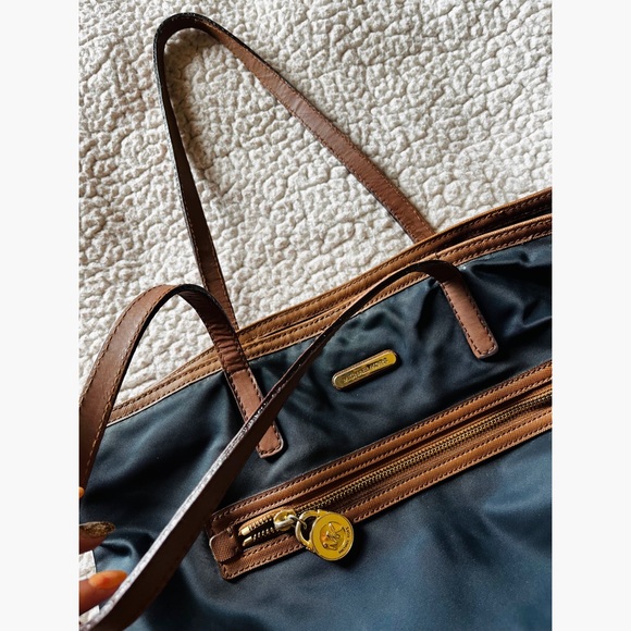 Micheal Kors Kempton Large Tote blue Bag - Picture 6 of 13